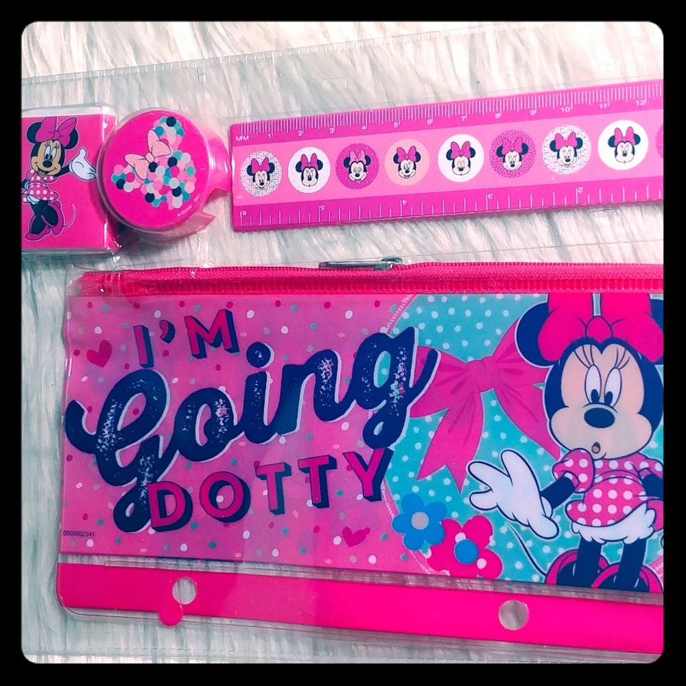 Minnie Mouse 4 Piece Study Set